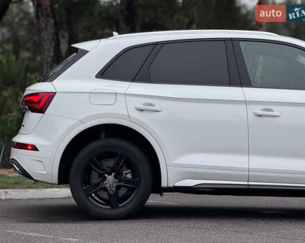 Білий Ауді Ку 5, об'ємом двигуна 1.98 л та пробігом 98 тис. км за 29950 $, фото 10 на Automoto.ua