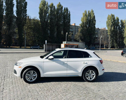 Білий Ауді Ку 5, об'ємом двигуна 1.98 л та пробігом 76 тис. км за 29000 $, фото 3 на Automoto.ua