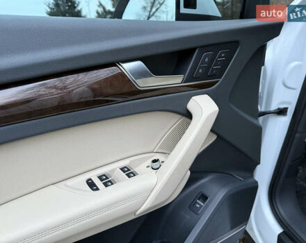 Білий Ауді Ку 5, об'ємом двигуна 2 л та пробігом 100 тис. км за 33900 $, фото 25 на Automoto.ua