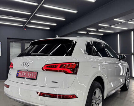 Білий Ауді Ку 5, об'ємом двигуна 1.98 л та пробігом 180 тис. км за 24399 $, фото 5 на Automoto.ua