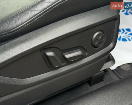 Белый Ауди Ку 5, объемом двигателя 1.98 л и пробегом 65 тыс. км за 40999 $, фото 15 на Automoto.ua