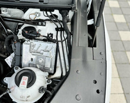 Белый Ауди Ку 5, объемом двигателя 1.98 л и пробегом 130 тыс. км за 27750 $, фото 41 на Automoto.ua