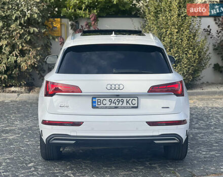 Белый Ауди Ку 5, объемом двигателя 2 л и пробегом 128 тыс. км за 27900 $, фото 3 на Automoto.ua