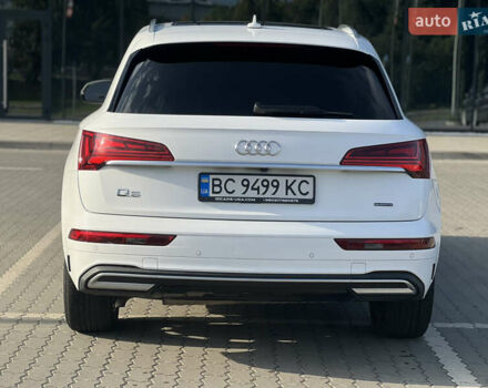 Білий Ауді Ку 5, об'ємом двигуна 2 л та пробігом 125 тис. км за 29500 $, фото 4 на Automoto.ua