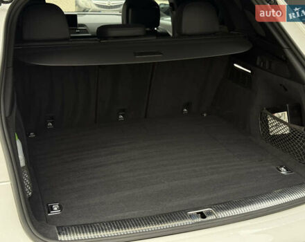 Белый Ауди Ку 5, объемом двигателя 1.98 л и пробегом 65 тыс. км за 40999 $, фото 30 на Automoto.ua