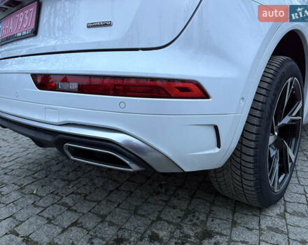 Білий Ауді Ку 5, об'ємом двигуна 2 л та пробігом 100 тис. км за 33900 $, фото 6 на Automoto.ua