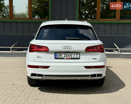 Білий Ауді Ку 5, об'ємом двигуна 2 л та пробігом 56 тис. км за 31900 $, фото 13 на Automoto.ua