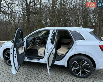 Білий Ауді Ку 5, об'ємом двигуна 2 л та пробігом 100 тис. км за 33900 $, фото 29 на Automoto.ua