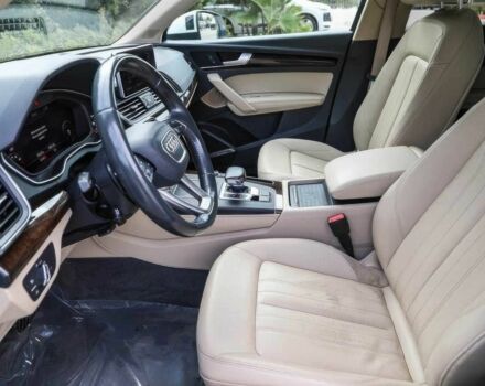 Белый Ауди Ку 5, объемом двигателя 2 л и пробегом 44 тыс. км за 10700 $, фото 6 на Automoto.ua