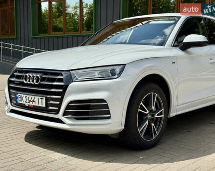 Білий Ауді Ку 5, об'ємом двигуна 2 л та пробігом 56 тис. км за 31900 $, фото 2 на Automoto.ua