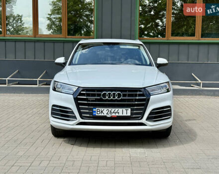 Білий Ауді Ку 5, об'ємом двигуна 2 л та пробігом 56 тис. км за 31900 $, фото 3 на Automoto.ua