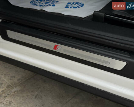 Белый Ауди Ку 5, объемом двигателя 1.98 л и пробегом 65 тыс. км за 40999 $, фото 26 на Automoto.ua