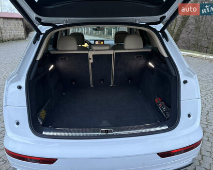 Білий Ауді Ку 5, об'ємом двигуна 2 л та пробігом 100 тис. км за 33900 $, фото 61 на Automoto.ua