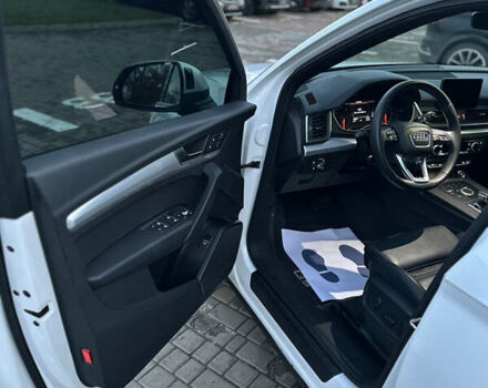 Білий Ауді Ку 5, об'ємом двигуна 2 л та пробігом 119 тис. км за 25700 $, фото 33 на Automoto.ua