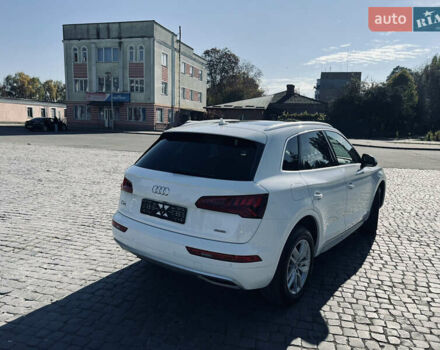 Білий Ауді Ку 5, об'ємом двигуна 1.98 л та пробігом 76 тис. км за 29000 $, фото 5 на Automoto.ua