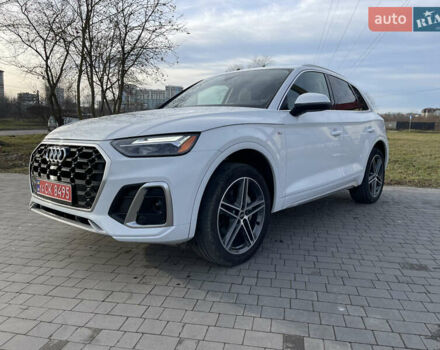 Белый Ауди Ку 5, объемом двигателя 2 л и пробегом 56 тыс. км за 38400 $, фото 2 на Automoto.ua