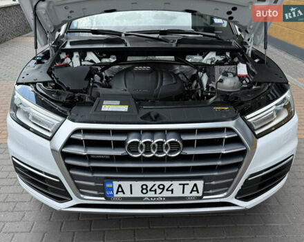 Белый Ауди Ку 5, объемом двигателя 2 л и пробегом 55 тыс. км за 26500 $, фото 54 на Automoto.ua