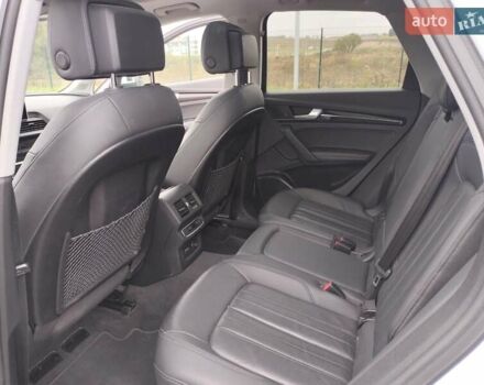 Белый Ауди Ку 5, объемом двигателя 2 л и пробегом 52 тыс. км за 30900 $, фото 27 на Automoto.ua