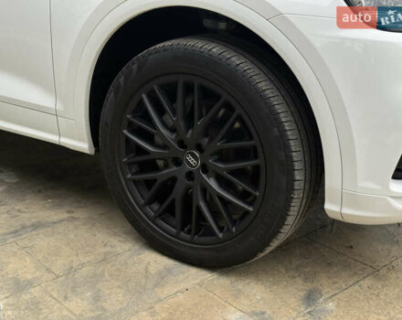 Белый Ауди Ку 5, объемом двигателя 1.98 л и пробегом 65 тыс. км за 40999 $, фото 7 на Automoto.ua