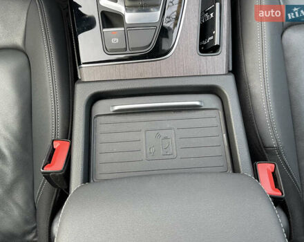 Белый Ауди Ку 5, объемом двигателя 2 л и пробегом 56 тыс. км за 38400 $, фото 28 на Automoto.ua