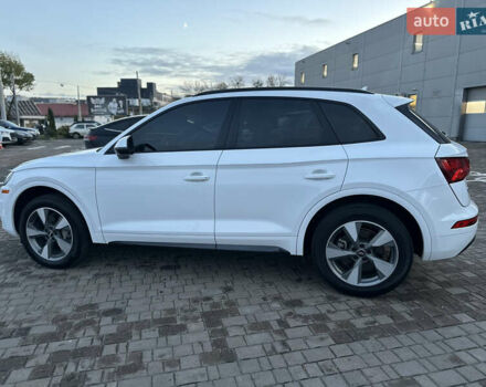 Білий Ауді Ку 5, об'ємом двигуна 2 л та пробігом 119 тис. км за 25700 $, фото 6 на Automoto.ua