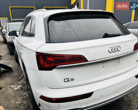 Білий Ауді Ку 5, об'ємом двигуна 2 л та пробігом 136 тис. км за 22500 $, фото 3 на Automoto.ua