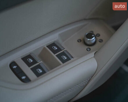 Білий Ауді Ку 5, об'ємом двигуна 1.98 л та пробігом 99 тис. км за 34500 $, фото 21 на Automoto.ua