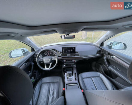 Белый Ауди Ку 5, объемом двигателя 2 л и пробегом 56 тыс. км за 38400 $, фото 24 на Automoto.ua