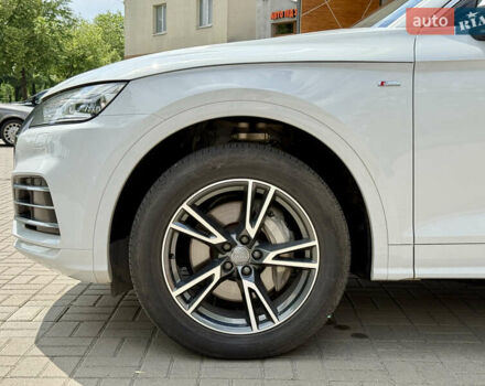 Білий Ауді Ку 5, об'ємом двигуна 2 л та пробігом 56 тис. км за 31900 $, фото 20 на Automoto.ua