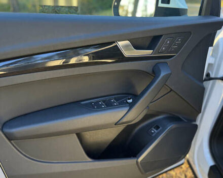 Білий Ауді Ку 5, об'ємом двигуна 1.98 л та пробігом 64 тис. км за 24600 $, фото 13 на Automoto.ua