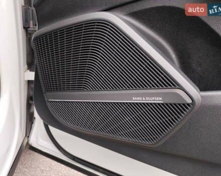 Белый Ауди Ку 5, объемом двигателя 2 л и пробегом 52 тыс. км за 30900 $, фото 22 на Automoto.ua