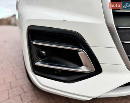 Белый Ауди Ку 5, объемом двигателя 1.98 л и пробегом 130 тыс. км за 27750 $, фото 6 на Automoto.ua