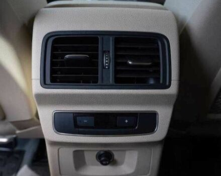 Белый Ауди Ку 5, объемом двигателя 2 л и пробегом 40 тыс. км за 15000 $, фото 7 на Automoto.ua