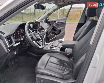 Белый Ауди Ку 5, объемом двигателя 2 л и пробегом 52 тыс. км за 30900 $, фото 23 на Automoto.ua