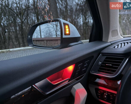 Білий Ауді Ку 5, об'ємом двигуна 2 л та пробігом 100 тис. км за 33900 $, фото 57 на Automoto.ua