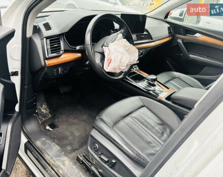 Білий Ауді Ку 5, об'ємом двигуна 2 л та пробігом 136 тис. км за 22500 $, фото 7 на Automoto.ua