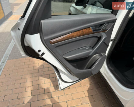 Белый Ауди Ку 5, объемом двигателя 2 л и пробегом 55 тыс. км за 26500 $, фото 37 на Automoto.ua