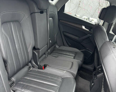 Белый Ауди Ку 5, объемом двигателя 1.98 л и пробегом 122 тыс. км за 27000 $, фото 27 на Automoto.ua