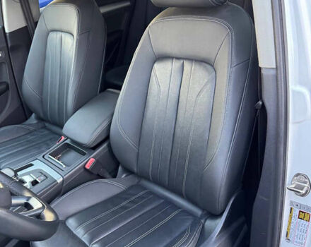 Белый Ауди Ку 5, объемом двигателя 1.98 л и пробегом 215 тыс. км за 26700 $, фото 7 на Automoto.ua