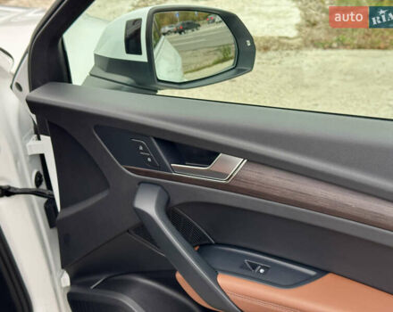 Белый Ауди Ку 5, объемом двигателя 2 л и пробегом 44 тыс. км за 41900 $, фото 40 на Automoto.ua