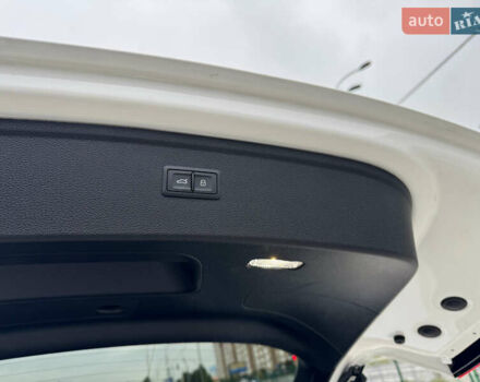 Белый Ауди Ку 5, объемом двигателя 2 л и пробегом 44 тыс. км за 41900 $, фото 50 на Automoto.ua