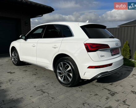 Білий Ауді Ку 5, об'ємом двигуна 1.98 л та пробігом 172 тис. км за 27777 $, фото 8 на Automoto.ua