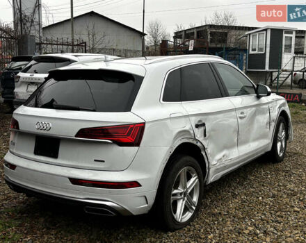 Белый Ауди Ку 5, объемом двигателя 1.98 л и пробегом 122 тыс. км за 27000 $, фото 4 на Automoto.ua