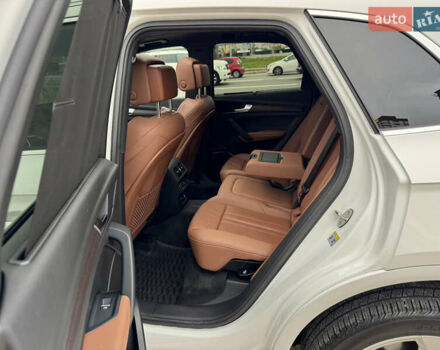 Ауди Ку 5 2021 в Киеве на Automoto.ua Белый Ауди Ку 5, объемом двигателя 2 л и пробегом 44 тыс. км за 41999 $, фото 25 на Automoto.ua