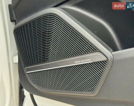 Белый Ауди Ку 5, объемом двигателя 2 л и пробегом 44 тыс. км за 41900 $, фото 41 на Automoto.ua