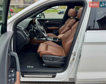 Ауди Ку 5 2021 в Киеве на Automoto.ua Белый Ауди Ку 5, объемом двигателя 2 л и пробегом 44 тыс. км за 41999 $, фото 17 на Automoto.ua