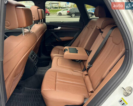 Ауди Ку 5 2021 в Киеве на Automoto.ua Белый Ауди Ку 5, объемом двигателя 2 л и пробегом 44 тыс. км за 41999 $, фото 26 на Automoto.ua