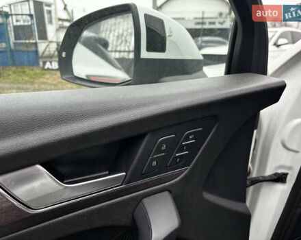 Белый Ауди Ку 5, объемом двигателя 1.98 л и пробегом 122 тыс. км за 27000 $, фото 15 на Automoto.ua