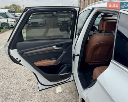 Ауди Ку 5 2021 в Киеве на Automoto.ua Белый Ауди Ку 5, объемом двигателя 2 л и пробегом 44 тыс. км за 41999 $, фото 20 на Automoto.ua