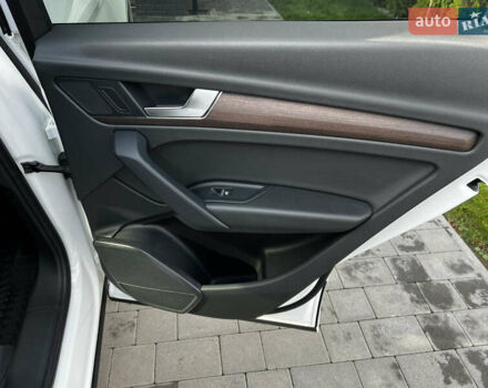 Білий Ауді Ку 5, об'ємом двигуна 1.98 л та пробігом 172 тис. км за 27777 $, фото 19 на Automoto.ua